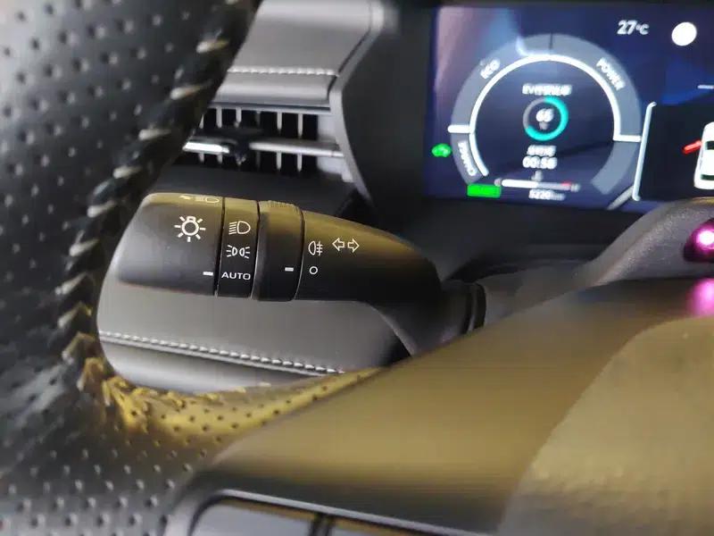 2024 Camry Hybrid 2.0HXS Sport Plus Edition — миниатюра 30
