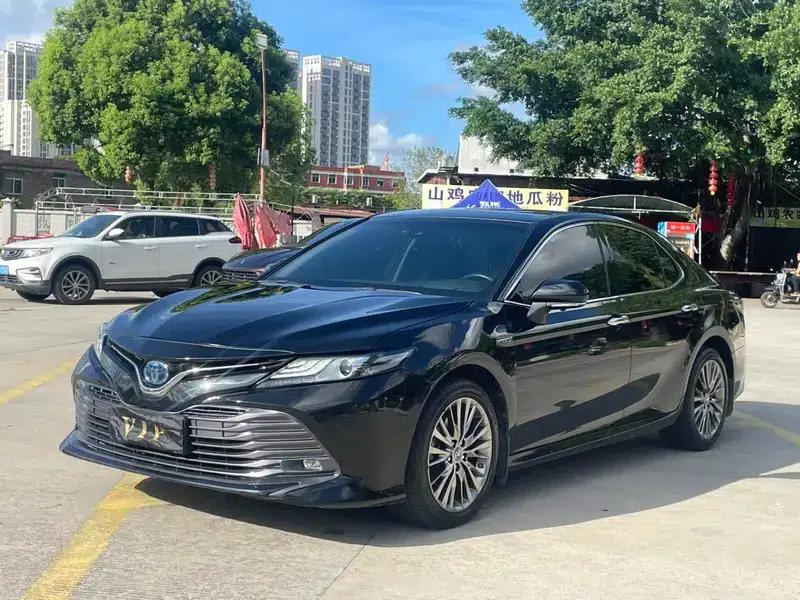 Camry 2019 Facelift Hybrid 2.5HG Luxury Edition — миниатюра 1
