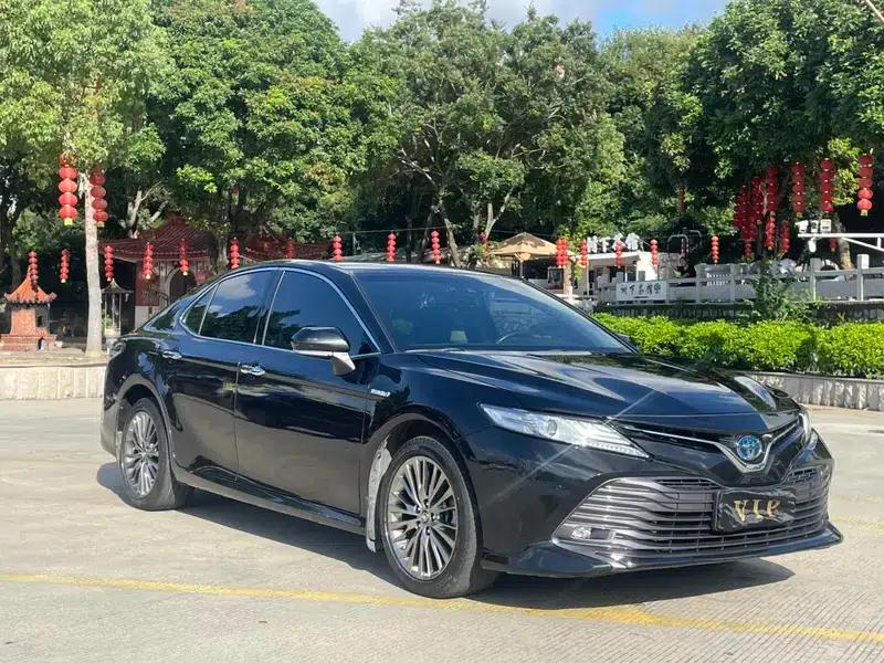 Camry 2019 Facelift Hybrid 2.5HG Luxury Edition — миниатюра 3
