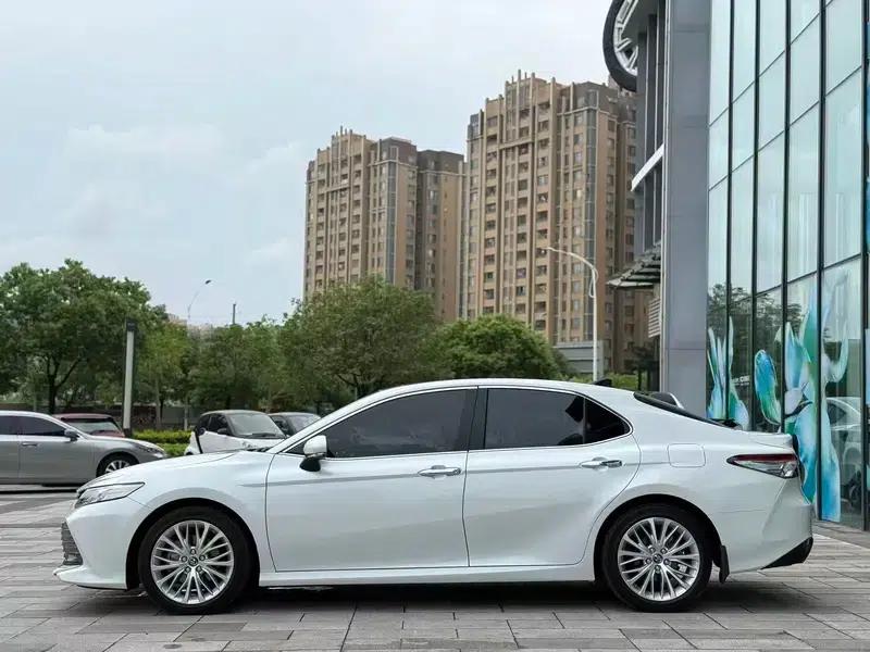 Camry 2019 Facelift 2.5G Luxury Edition — миниатюра 4
