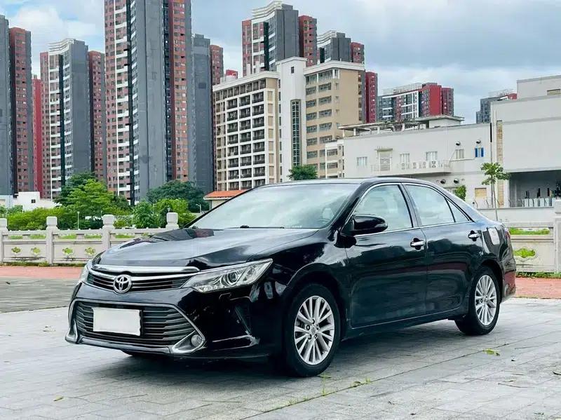 2015 Camry 2.5G Luxury Navigation Edition — миниатюра 1