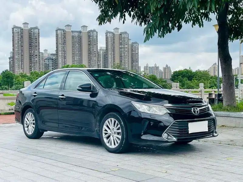 2015 Camry 2.5G Luxury Navigation Edition — миниатюра 3