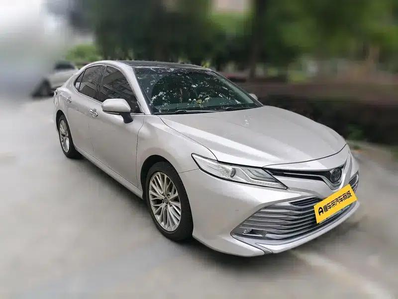 2018 Camry 2.5G Luxury Edition — миниатюра 3