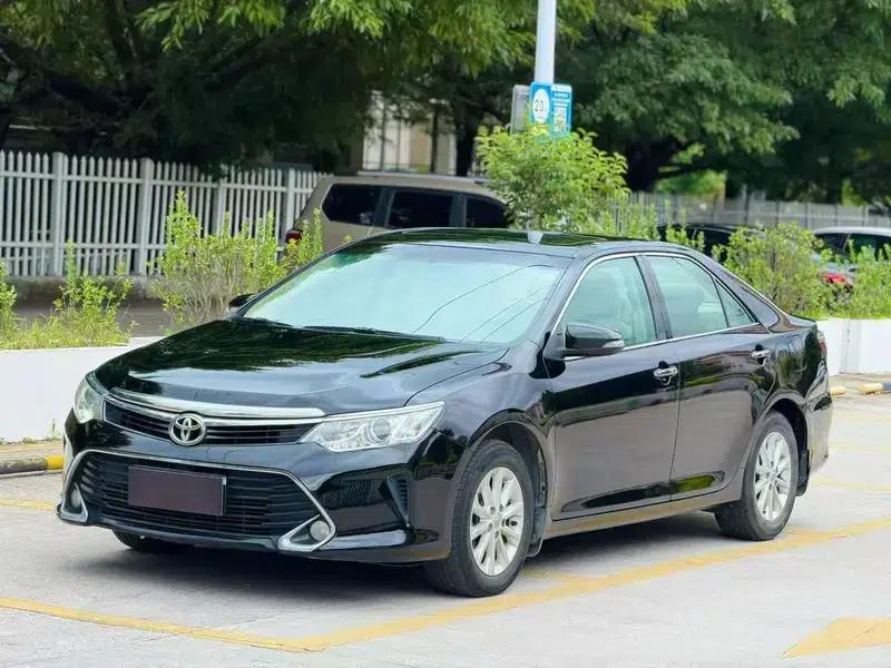 Camry 2016 2.0E 10th Anniversary Elite Edition — миниатюра 1