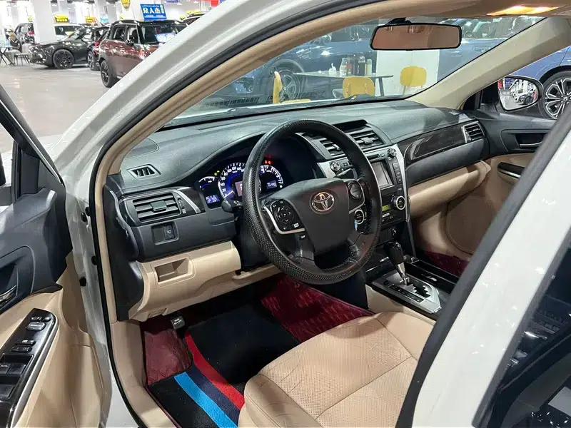 2012 Camry Hybrid 2.5HG Luxury Edition — миниатюра 8