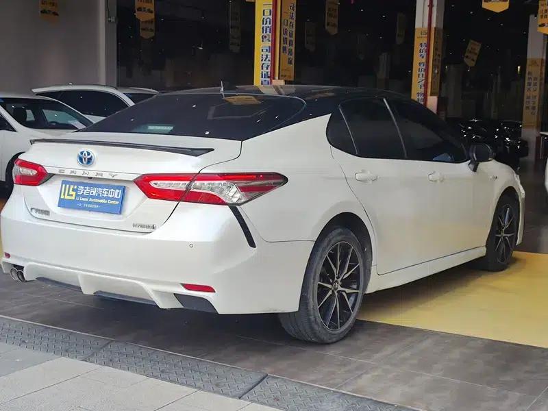 Camry 2021 Hybrid 2.5HS Sport Edition — миниатюра 5