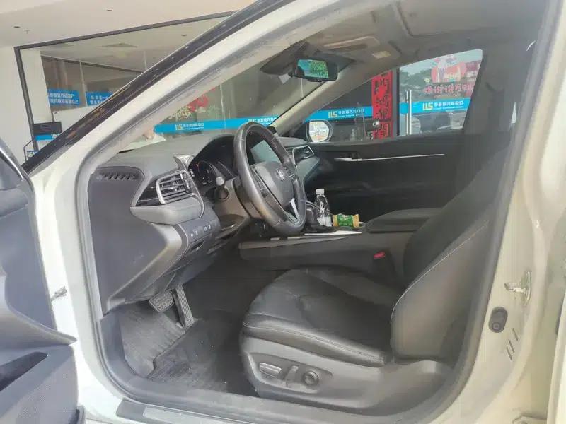 Camry 2021 Hybrid 2.5HS Sport Edition — миниатюра 8