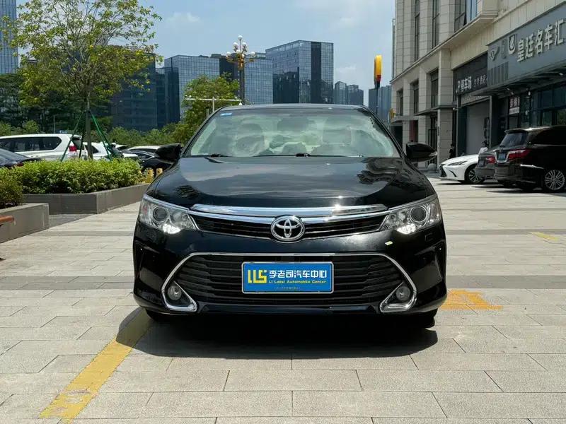 2015 Camry 2.5G Luxury Navigation Edition — миниатюра 2