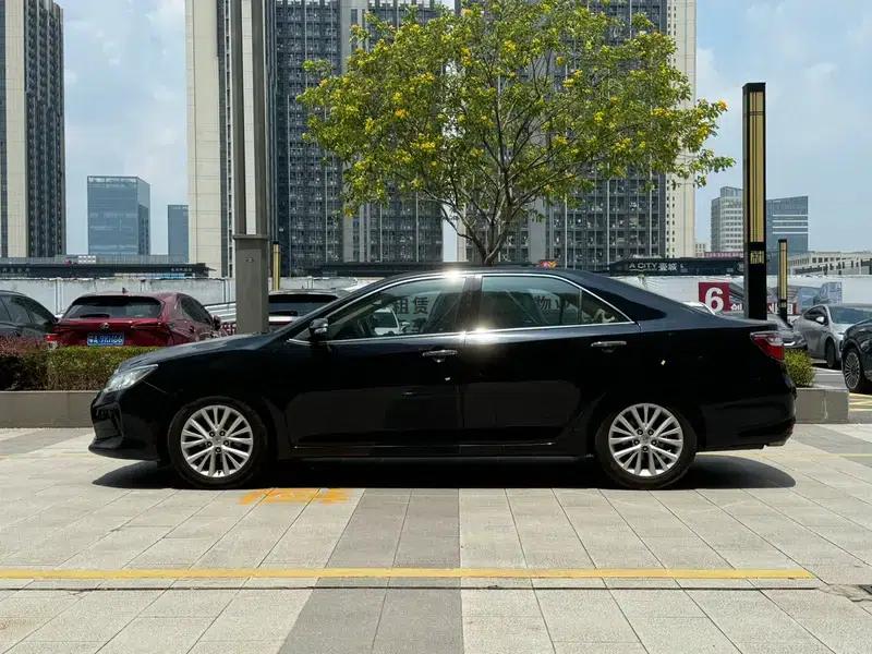 2015 Camry 2.5G Luxury Navigation Edition — миниатюра 3