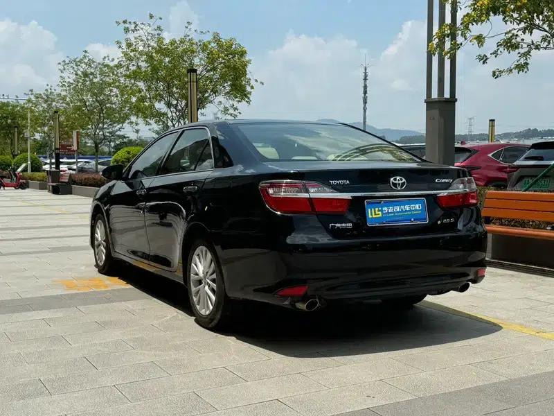 2015 Camry 2.5G Luxury Navigation Edition — миниатюра 4