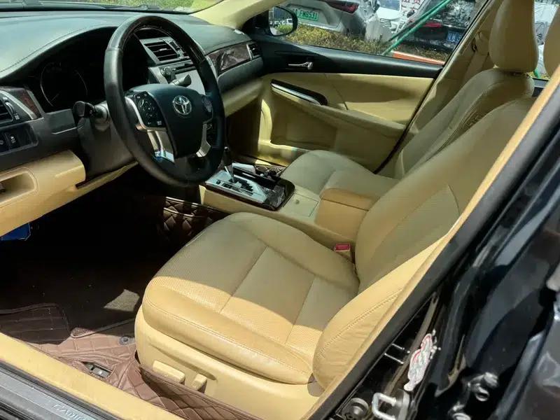 2015 Camry 2.5G Luxury Navigation Edition — миниатюра 8