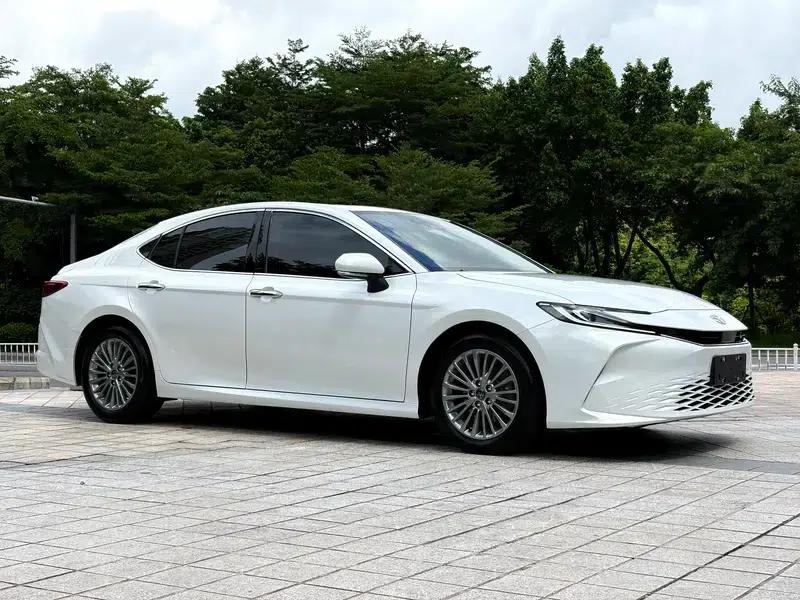 2024 Camry 2.0GVP Luxury Edition — миниатюра 3