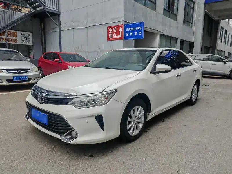 Camry 2016 2.0E 10th Anniversary Elite Edition — миниатюра 1