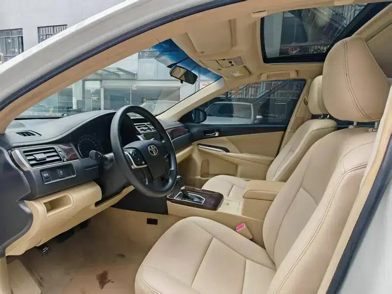 Camry 2016 2.0E 10th Anniversary Elite Edition — миниатюра 8