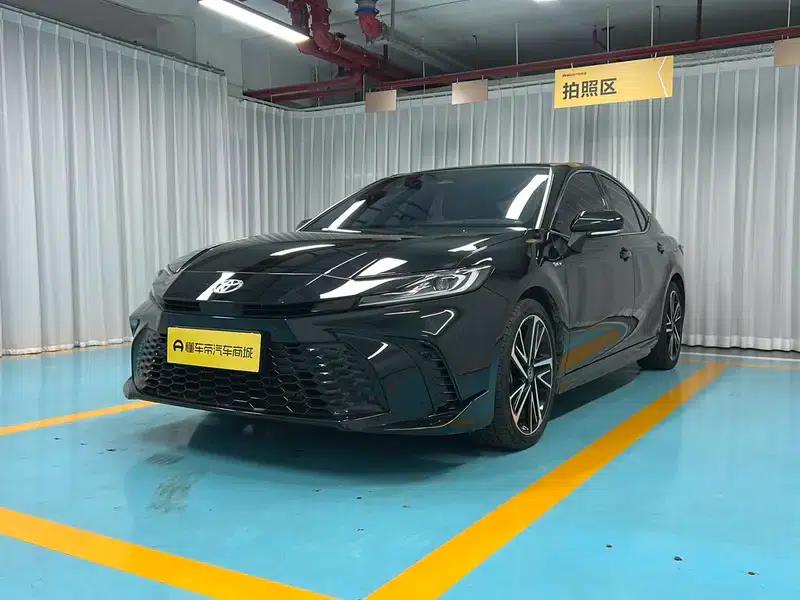 2024 Camry Hybrid 2.0HS Sport Edition — миниатюра 1