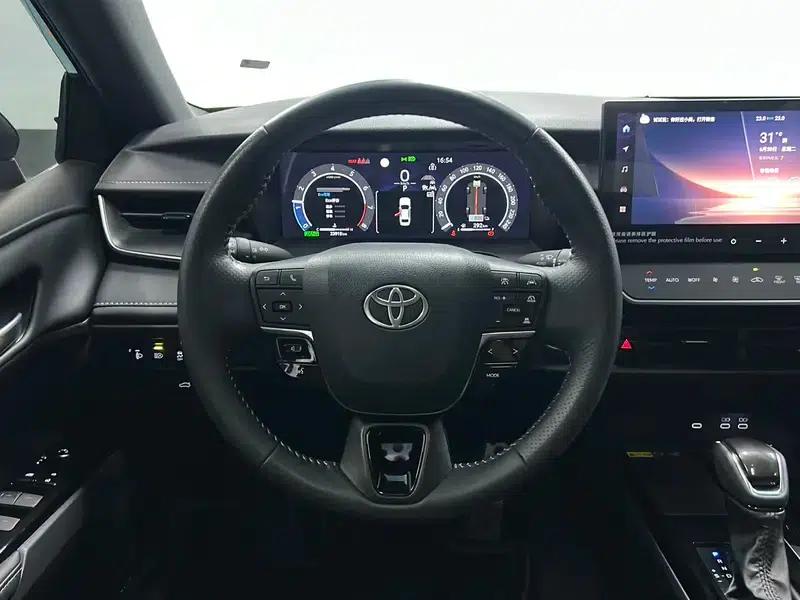 2024 Camry Hybrid 2.0HS Sport Edition — миниатюра 16
