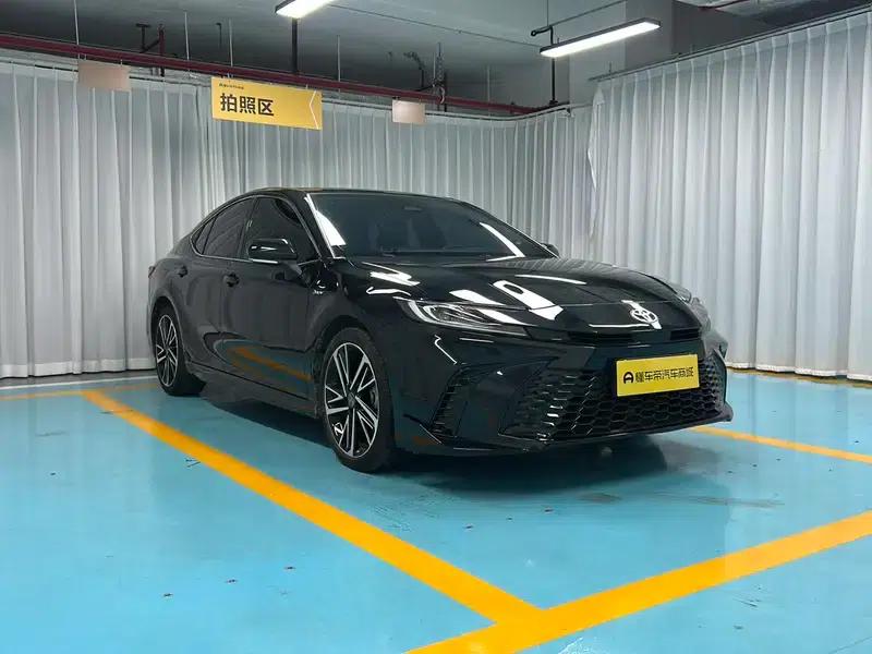 2024 Camry Hybrid 2.0HS Sport Edition — миниатюра 3