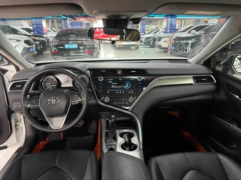 Camry 2019 Hybrid 2.5HG Luxury Edition (China VI Emission Standard) — миниатюра 8