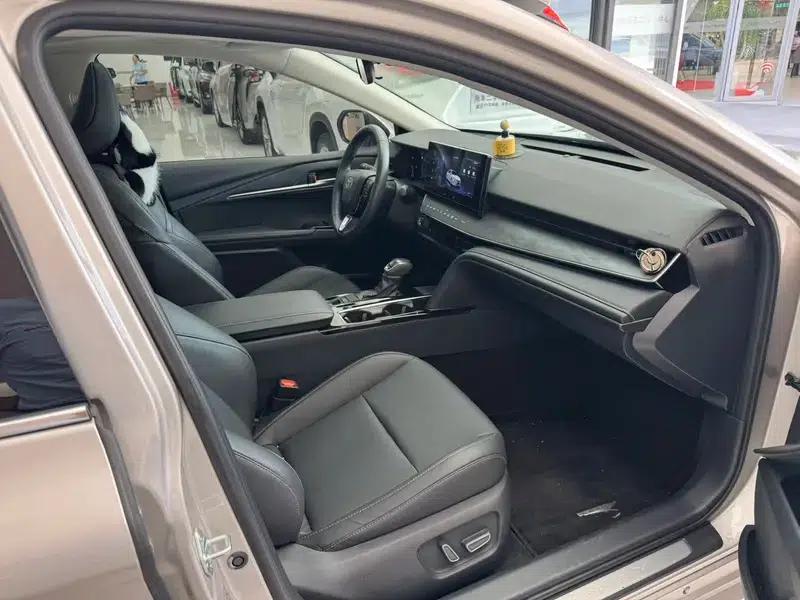 2024 Camry Hybrid 2.0HGVP Luxury Edition — миниатюра 15