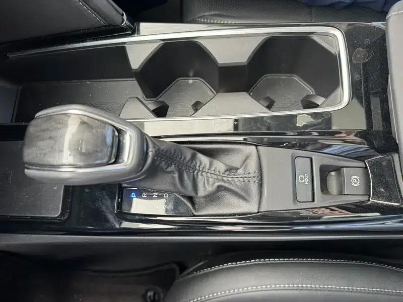 2024 Camry Hybrid 2.0HGVP Luxury Edition — миниатюра 20