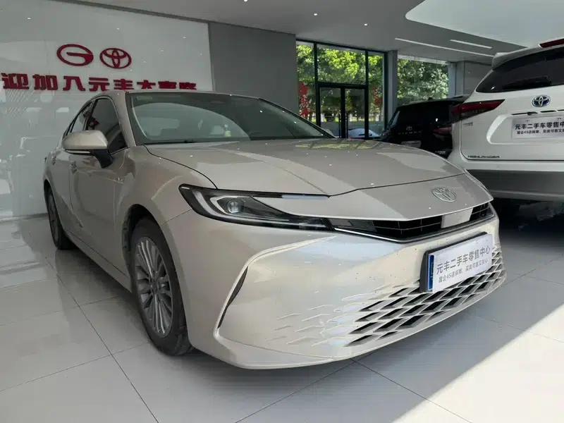 2024 Camry Hybrid 2.0HGVP Luxury Edition — миниатюра 3