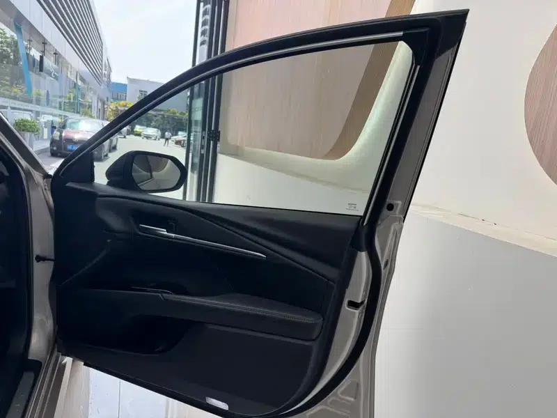 2024 Camry Hybrid 2.0HGVP Luxury Edition — миниатюра 29