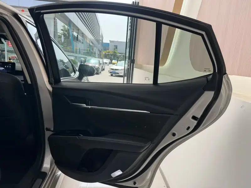 2024 Camry Hybrid 2.0HGVP Luxury Edition — миниатюра 30