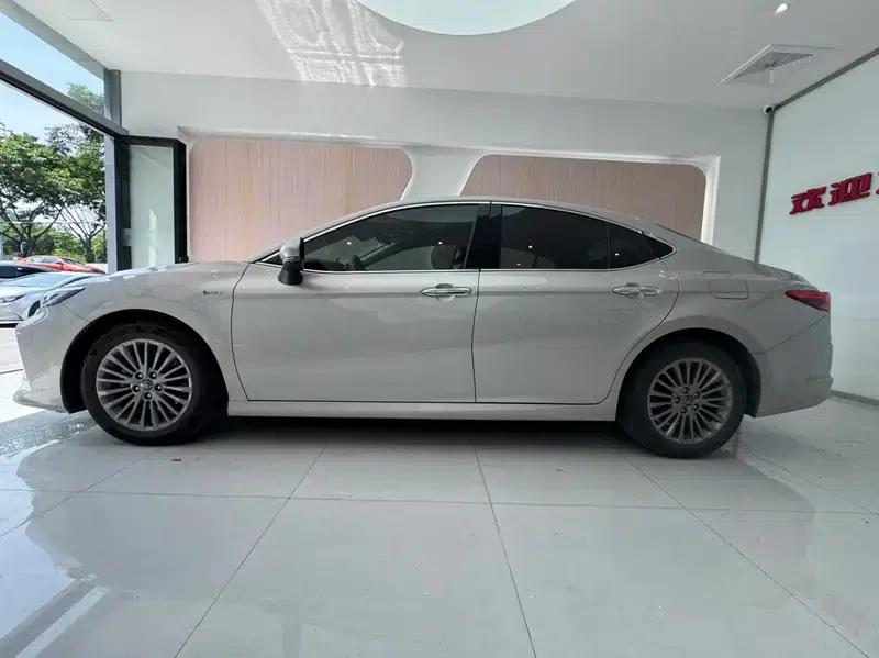 2024 Camry Hybrid 2.0HGVP Luxury Edition — миниатюра 4