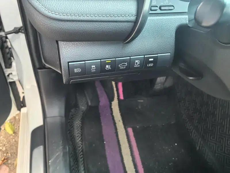 Camry 2019 Hybrid 2.5HG Luxury Edition (China VI Emission Standard) — миниатюра 24
