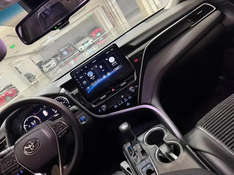 Camry 2022 Hybrid 2.5HE Elite PLUS Edition — миниатюра 12