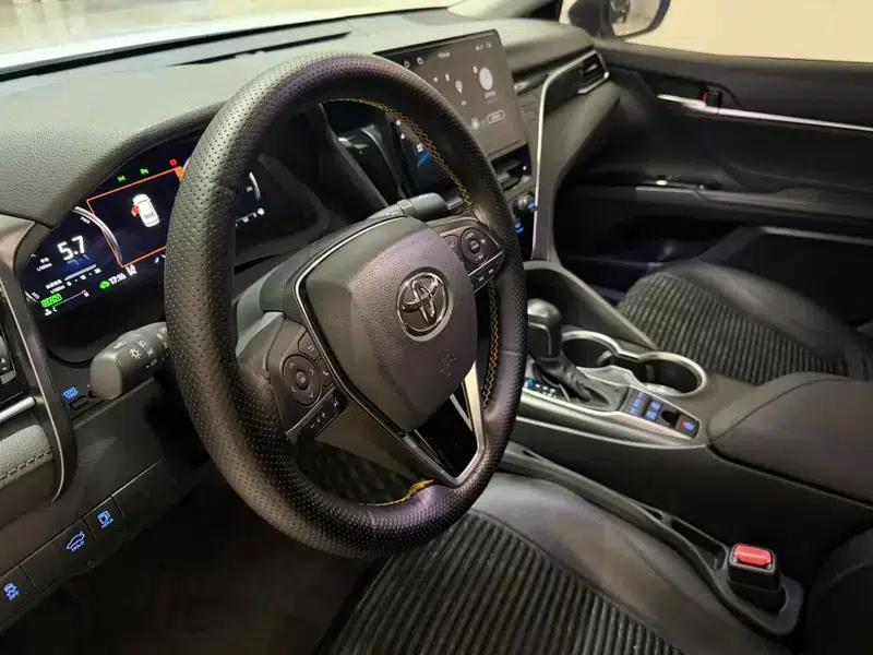 Camry 2022 Hybrid 2.5HE Elite PLUS Edition — миниатюра 13
