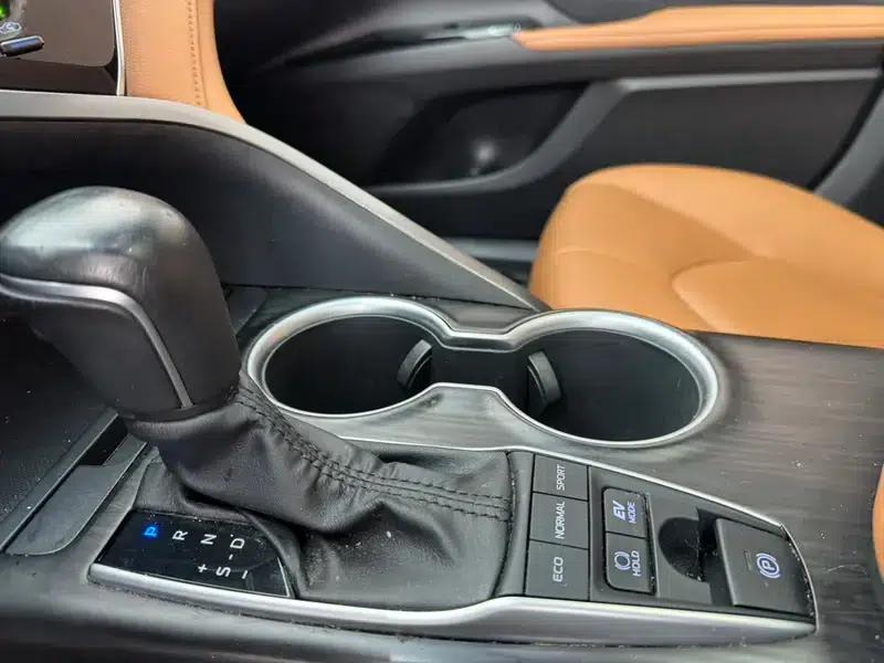 Camry 2021 Hybrid 2.5HG Luxury Edition — миниатюра 16