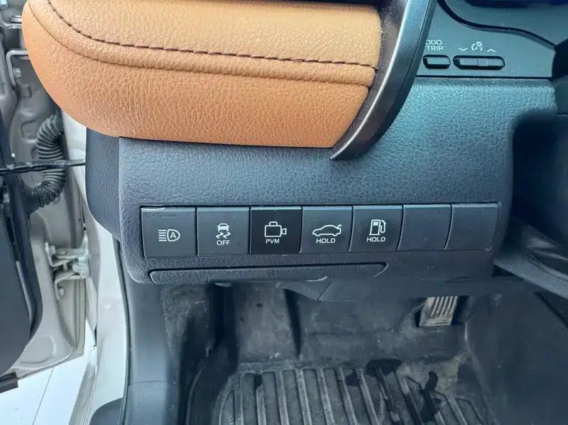 Camry 2021 Hybrid 2.5HG Luxury Edition — миниатюра 22
