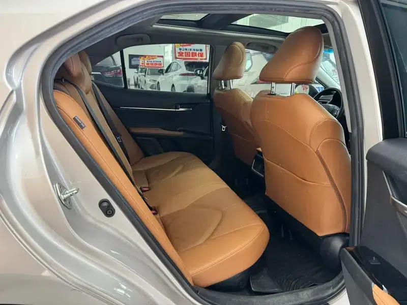 Camry 2021 Hybrid 2.5HG Luxury Edition — миниатюра 30