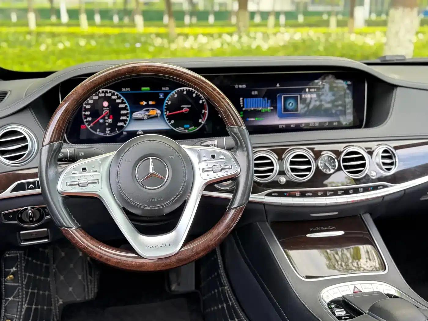 Maybach S-Class 2020 S 450 4MATIC Collector's Edition — миниатюра 3