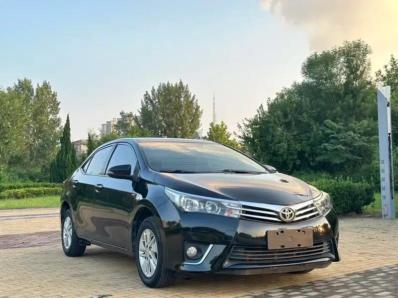 2014 Corolla 1.6L Manual GL — миниатюра 3