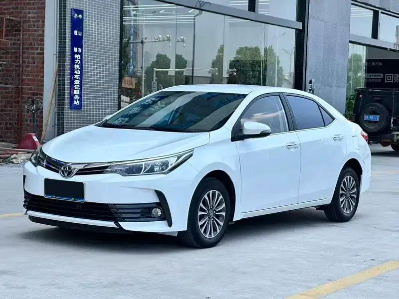 2017 Toyota Corolla Facelift 1.2T S-CVT GL (National V Emission Standard) — миниатюра 1