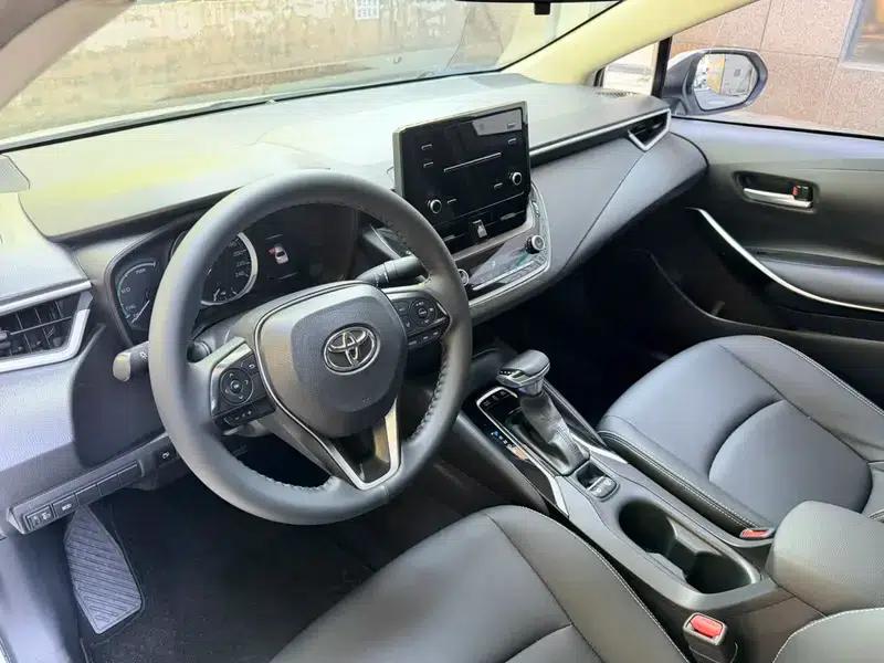 2019 Toyota Corolla Hybrid 1.8L E-CVT GL-i Pioneer Edition — миниатюра 14