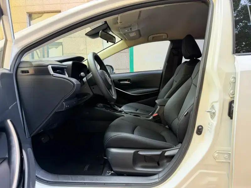 2019 Toyota Corolla Hybrid 1.8L E-CVT GL-i Pioneer Edition — миниатюра 15