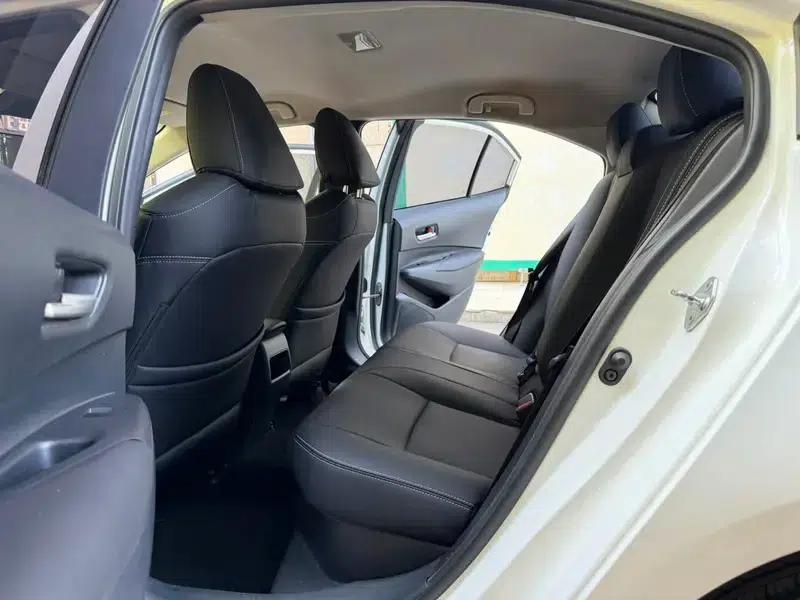 2019 Toyota Corolla Hybrid 1.8L E-CVT GL-i Pioneer Edition — миниатюра 16
