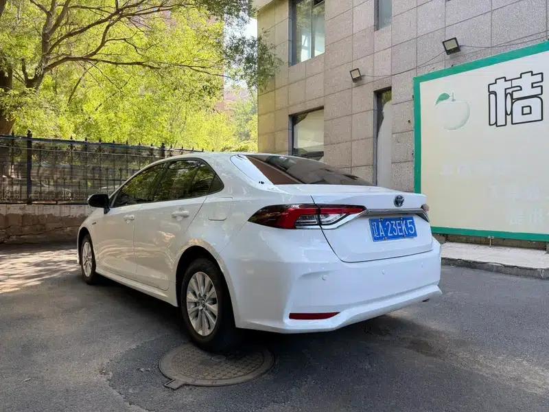 2019 Toyota Corolla Hybrid 1.8L E-CVT GL-i Pioneer Edition — миниатюра 4