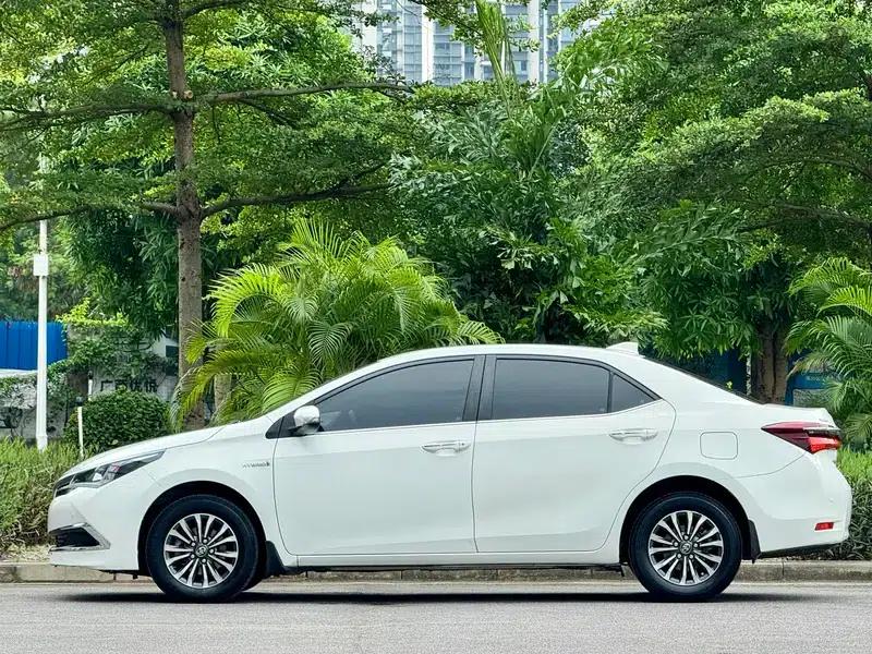 2017 Toyota Corolla Hybrid 1.8L E-CVT Pioneer Edition (National V Emission Standard) — миниатюра 3