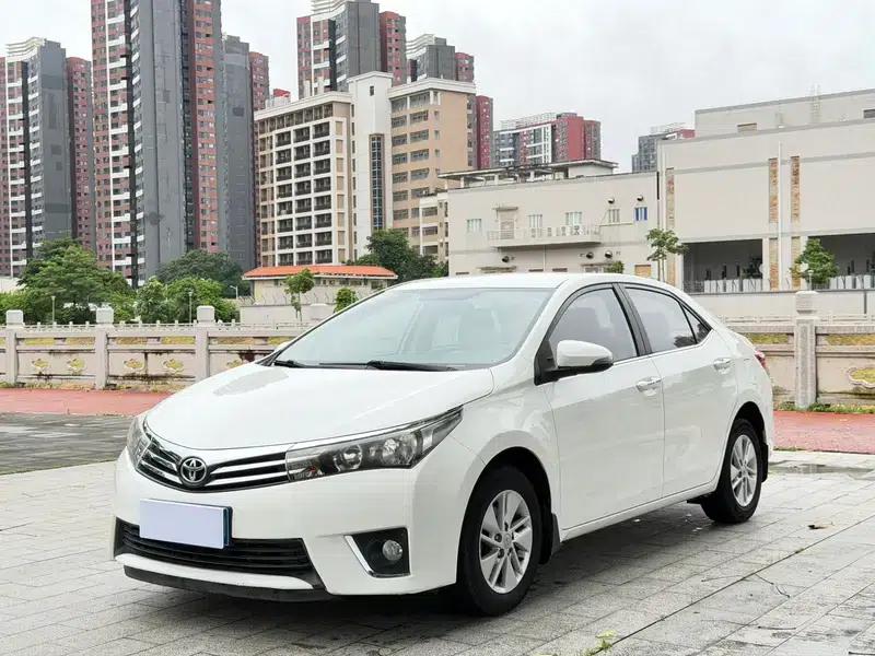 2017 Corolla 1.2T CVT GL — миниатюра 1