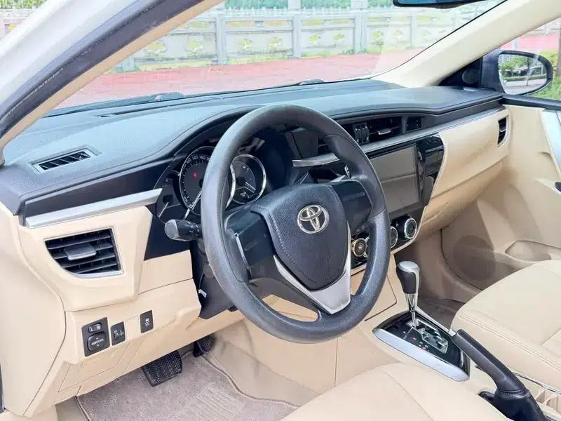 2017 Corolla 1.2T CVT GL — миниатюра 11
