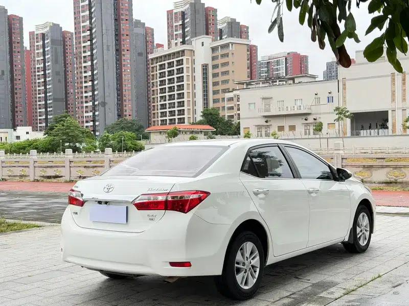 2017 Corolla 1.2T CVT GL — миниатюра 6