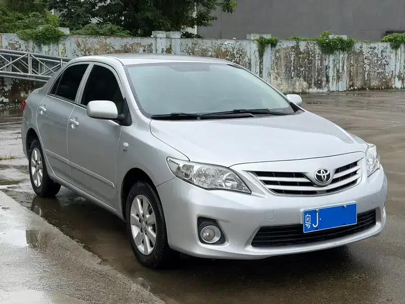 2012 Toyota Corolla Premium Edition 1.6L Automatic GL — миниатюра 3