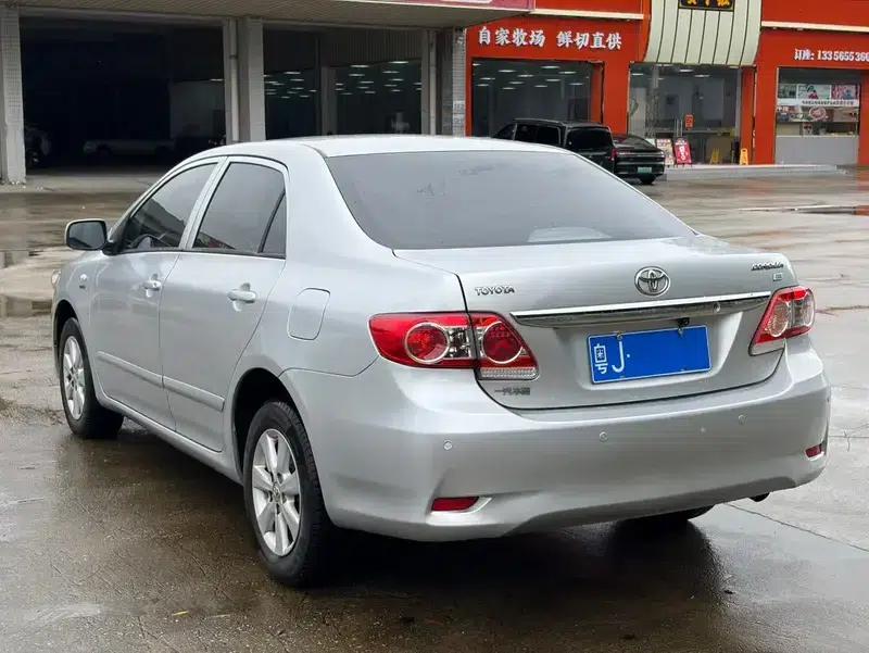 2012 Toyota Corolla Premium Edition 1.6L Automatic GL — миниатюра 4