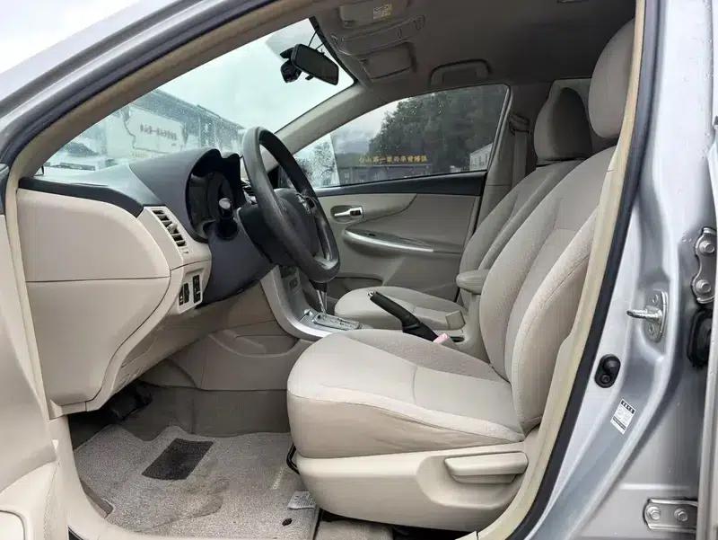2012 Toyota Corolla Premium Edition 1.6L Automatic GL — миниатюра 8