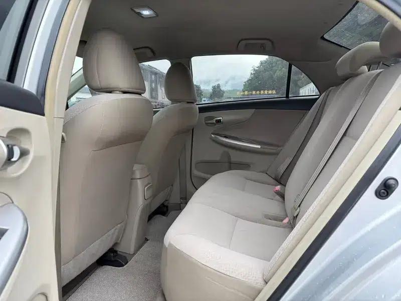 2012 Toyota Corolla Premium Edition 1.6L Automatic GL — миниатюра 9