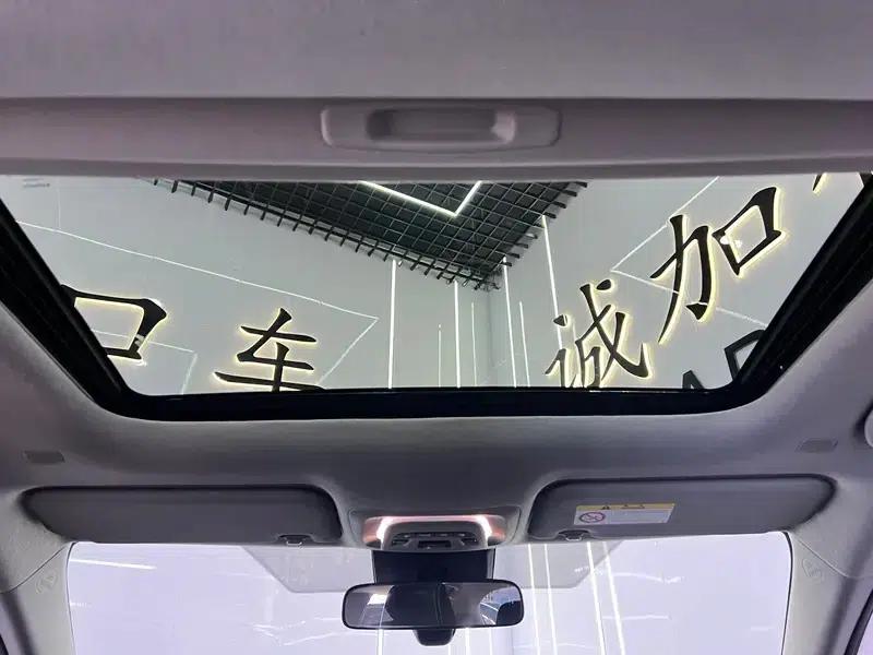 2023 Toyota Corolla Intelligent Hybrid 1.8L E-CVT Elite Edition — миниатюра 12